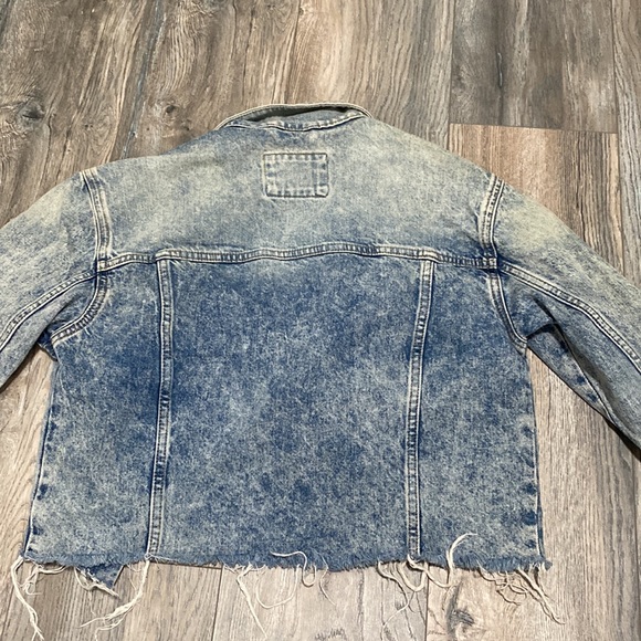 ⭕️3for$15⭕️ Denim crop jacket - Picture 8 of 13